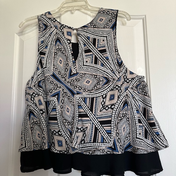 Vibrant Mossimo Tank Top - Picture 2 of 4